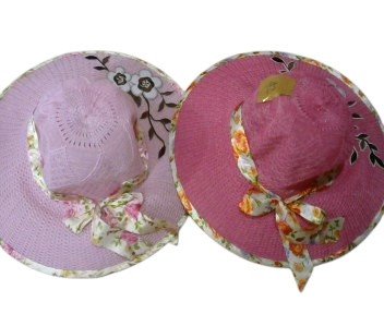 Topi Diana Benang Lis